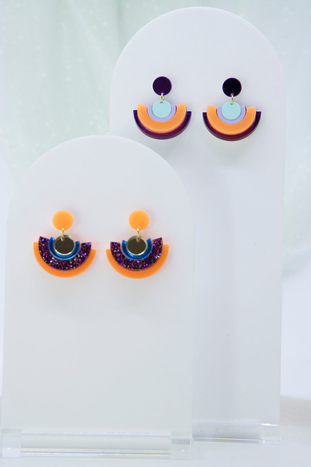 Neon acrylglasohrringe BINA – mit Glitter