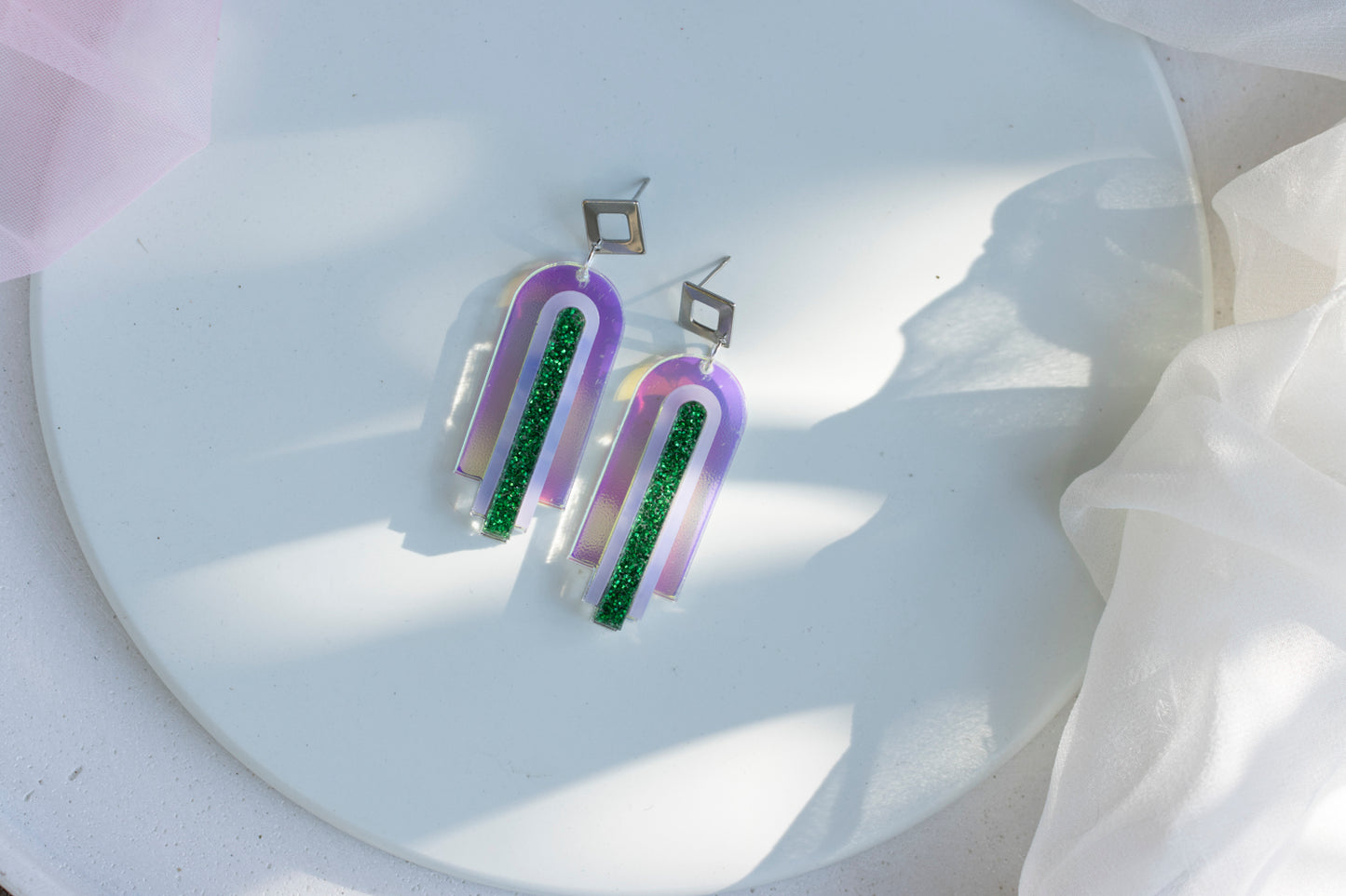 Leopard statement earrings made of acrylic with purple accents
