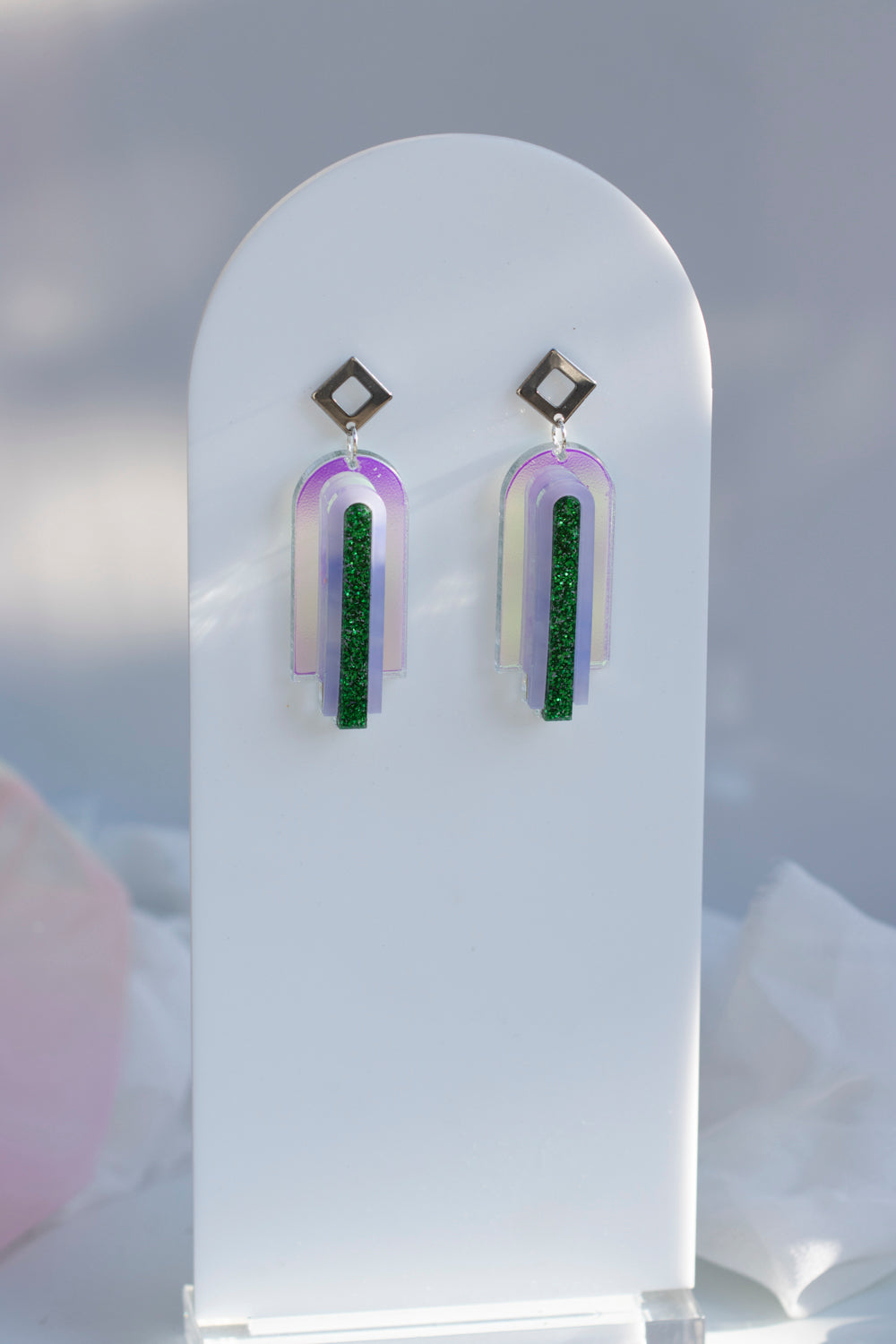 Leopard statement earrings made of acrylic with purple accents