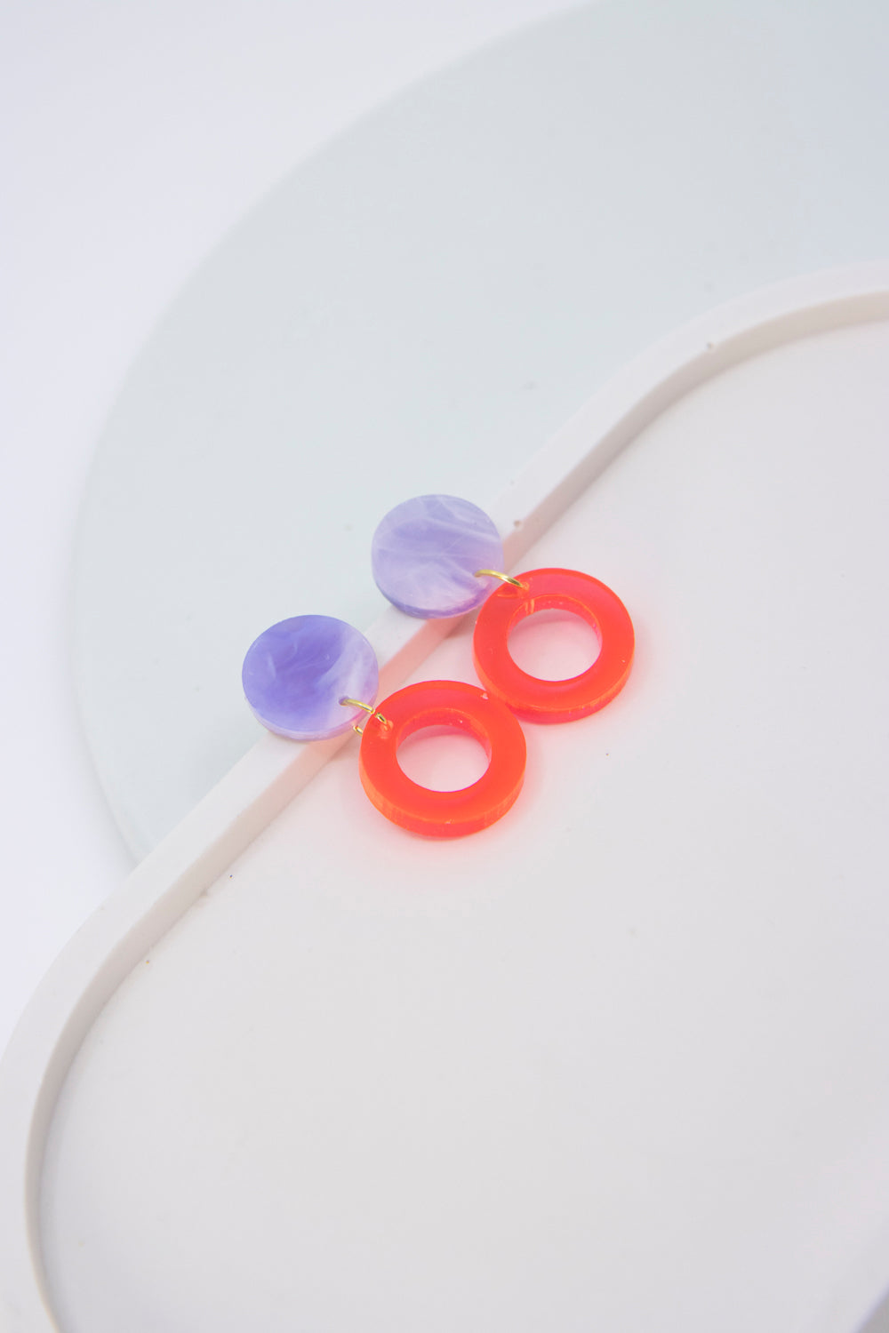 LENA earrings – marbled purple and neon red