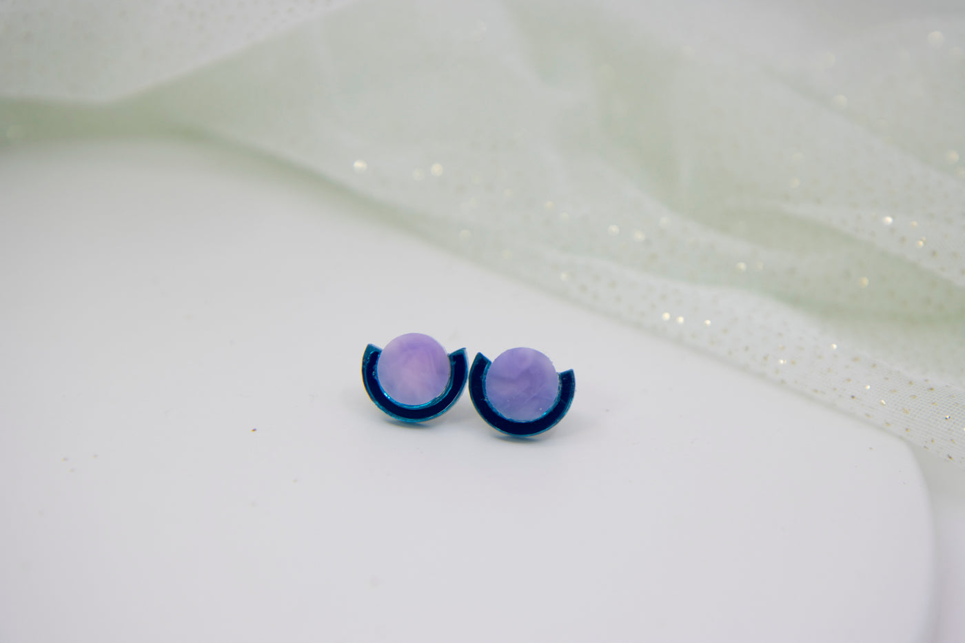 MINI Ohrstecker – Dezentes Design in in Lila auch für kleine Fashionistas
