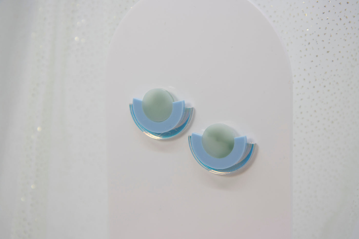 NINA earrings – timeless elegance with modern color combinations