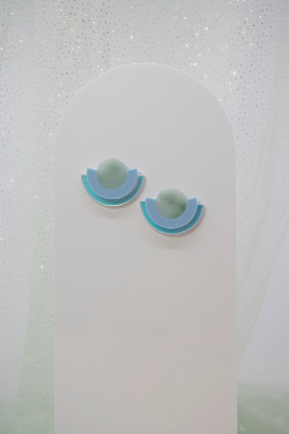 NINA earrings – timeless elegance with modern color combinations