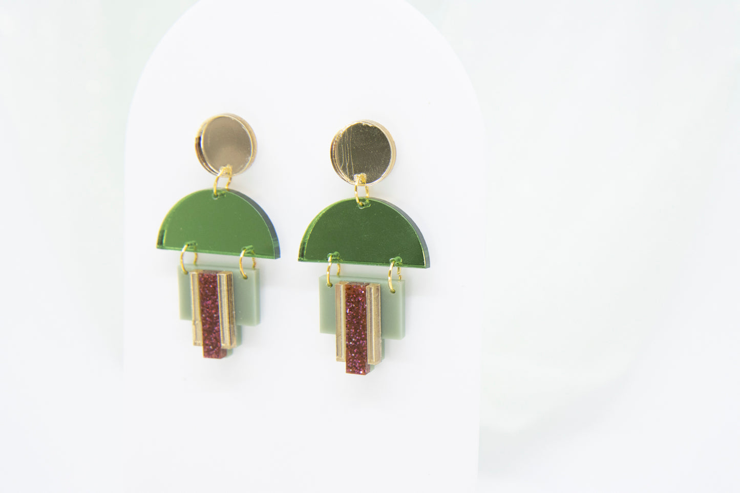 Art-Déco Ohrstecker EMPIRE – Spiegelgrün & Glitter-Dunkelrot
