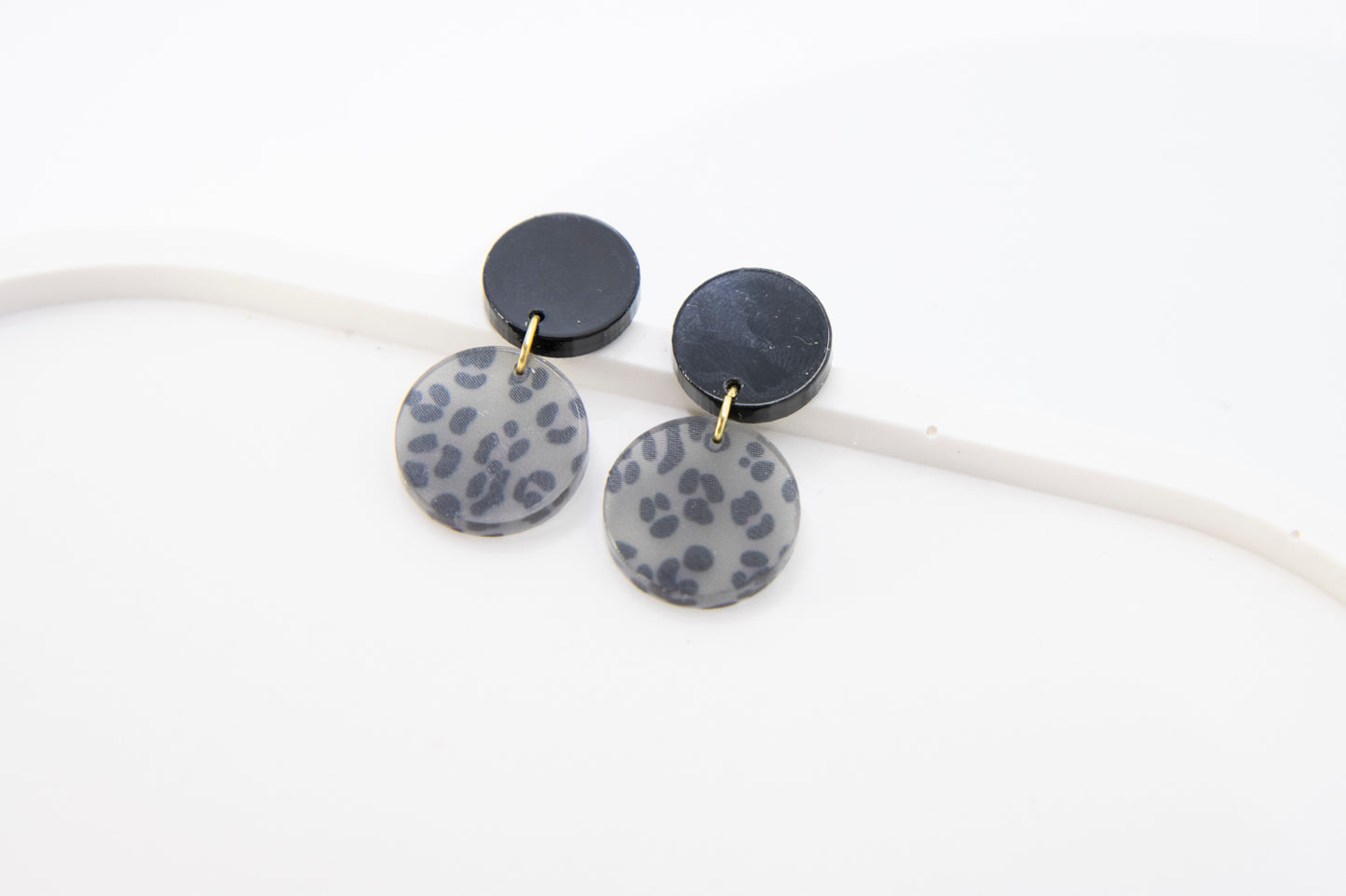 "NENA" LEO earrings in Loe design
