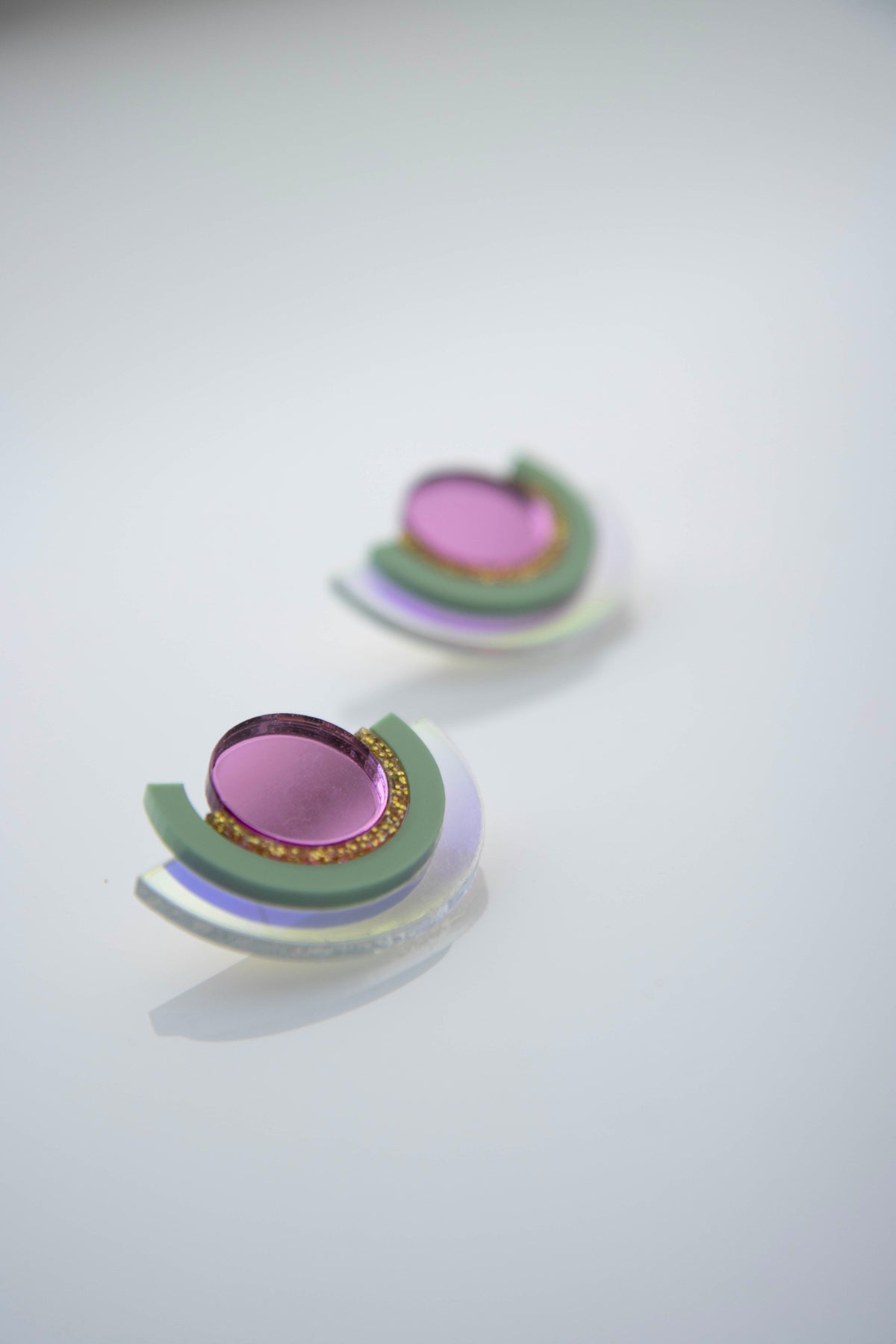 Geometric earrings made of holographic acrylic "PINA"
