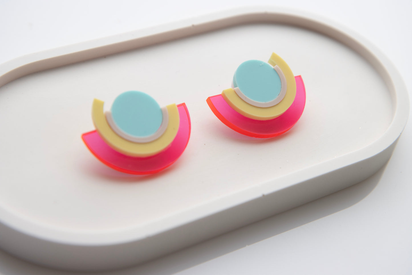 Summer vibes! Laser-cut acrylic earrings "PINA"