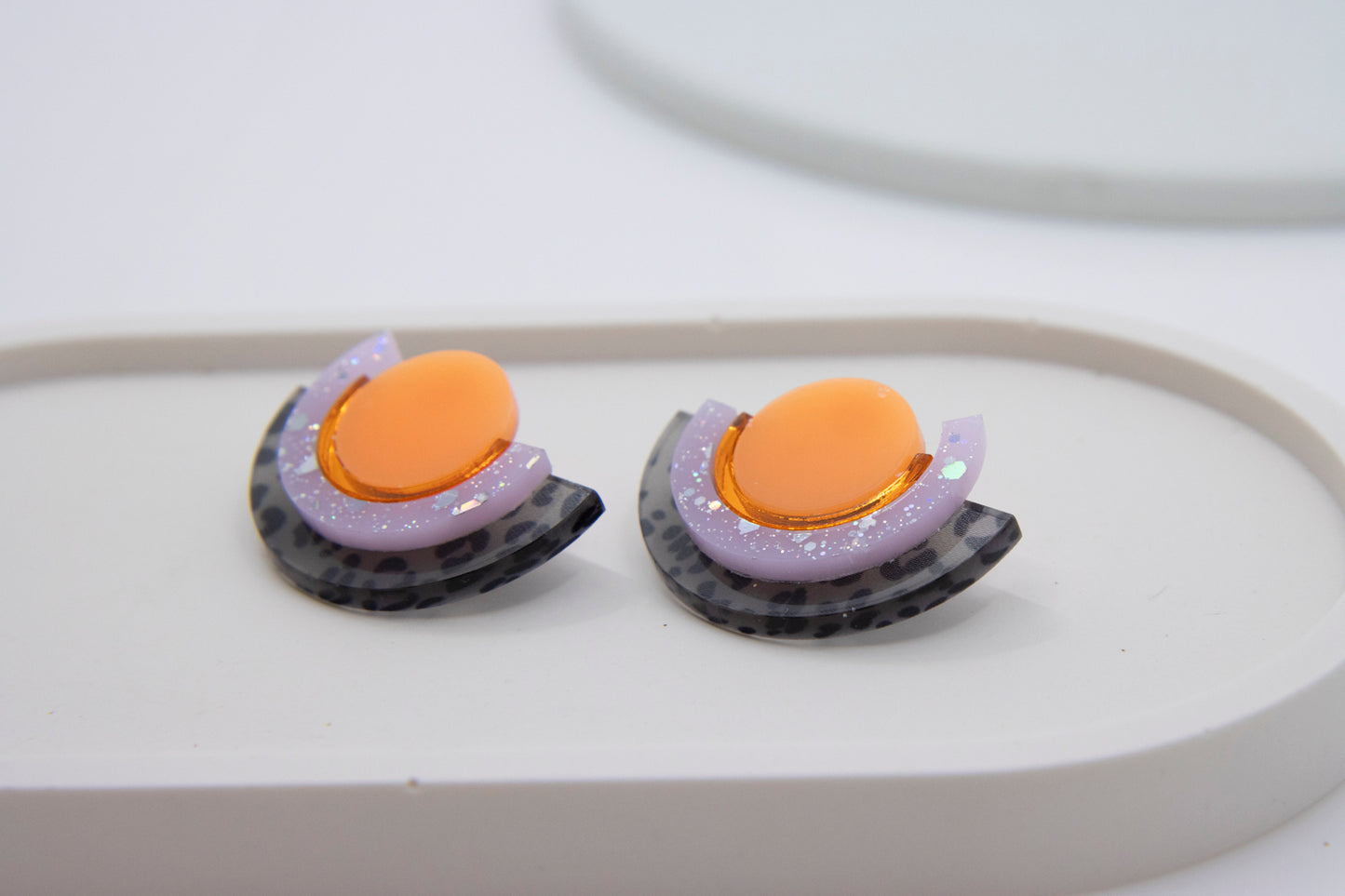 Acrylic semicircle earrings with leopard print