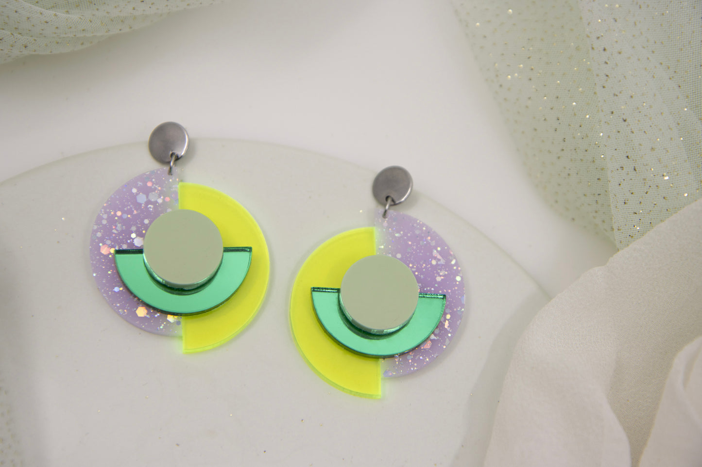 "RENA" Lime OhrStecker Neongrün & Flieder