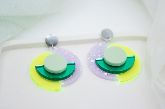 "RENA" Lime OhrStecker Neongrün & Flieder