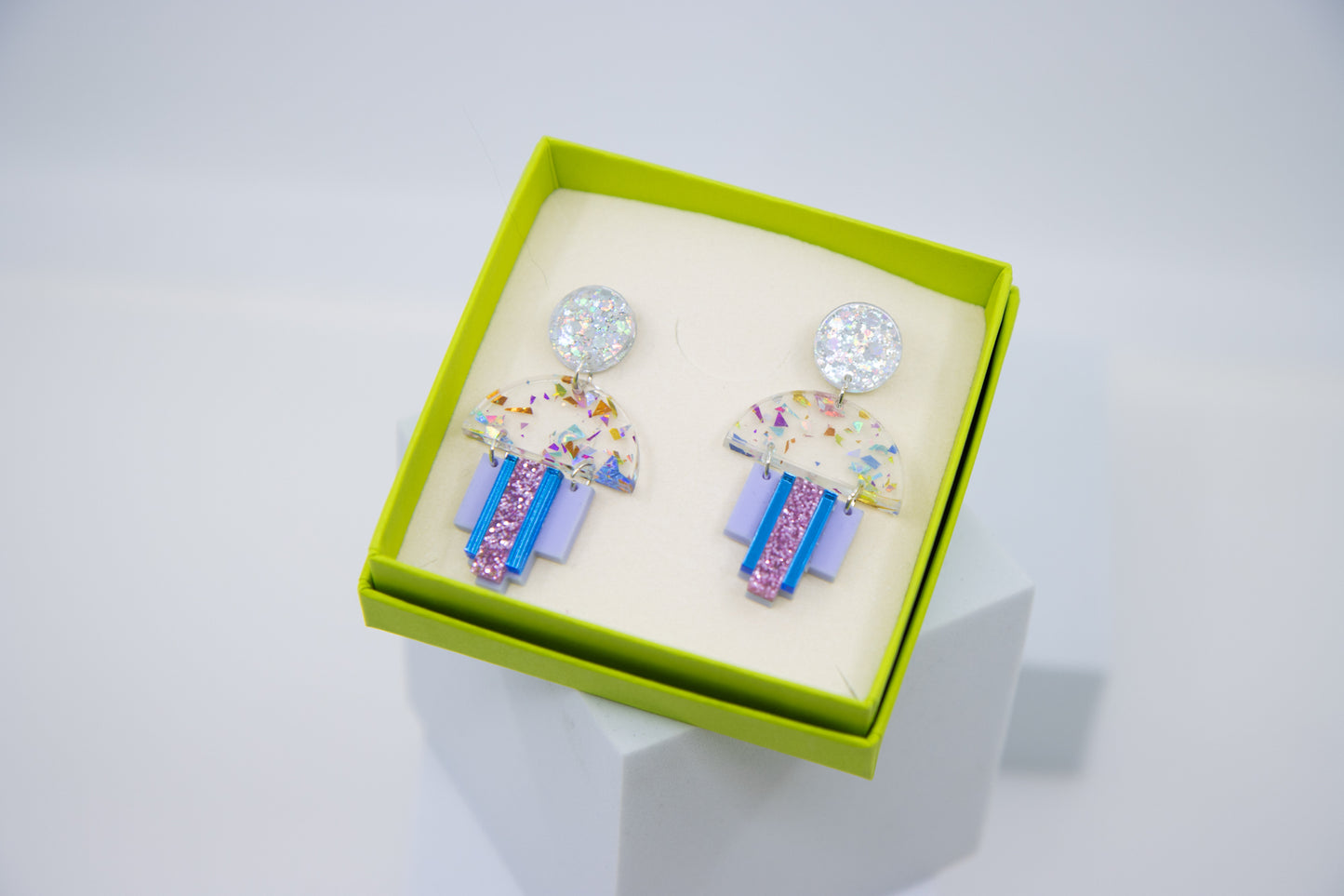EMPIRE – Art Deco earrings in glitter green &amp; mirror orange