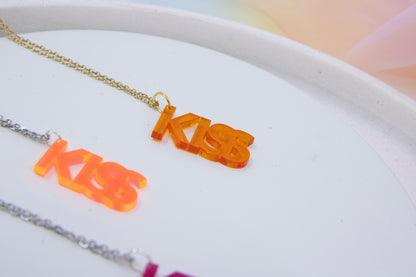 Worddrops KISS  – Statement Text kette aus Acrylglas