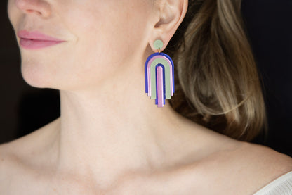Geometrische Acryl Ohrringe – Spiegelblau & Spiegel Pink