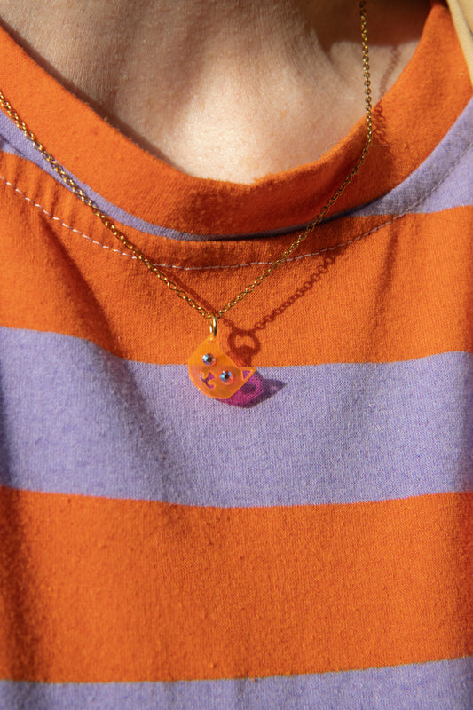 Katzen-Charm aus Acrylglas an Kette