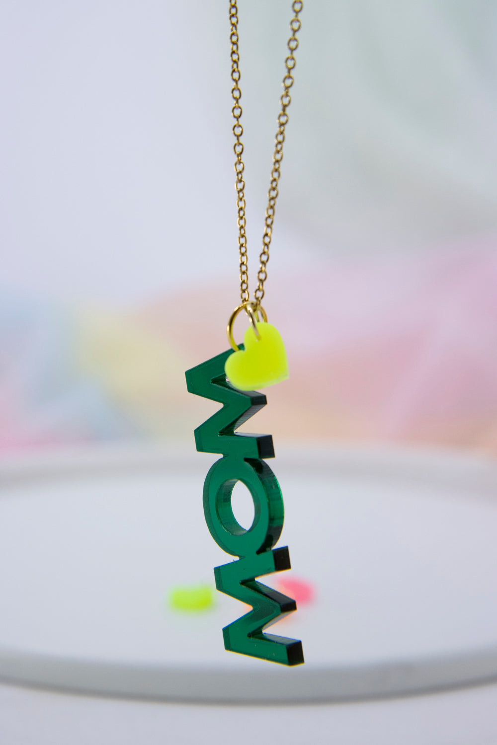 NEON Mini Herz Anhänger aus Acrylglas – Leuchtendes Design
