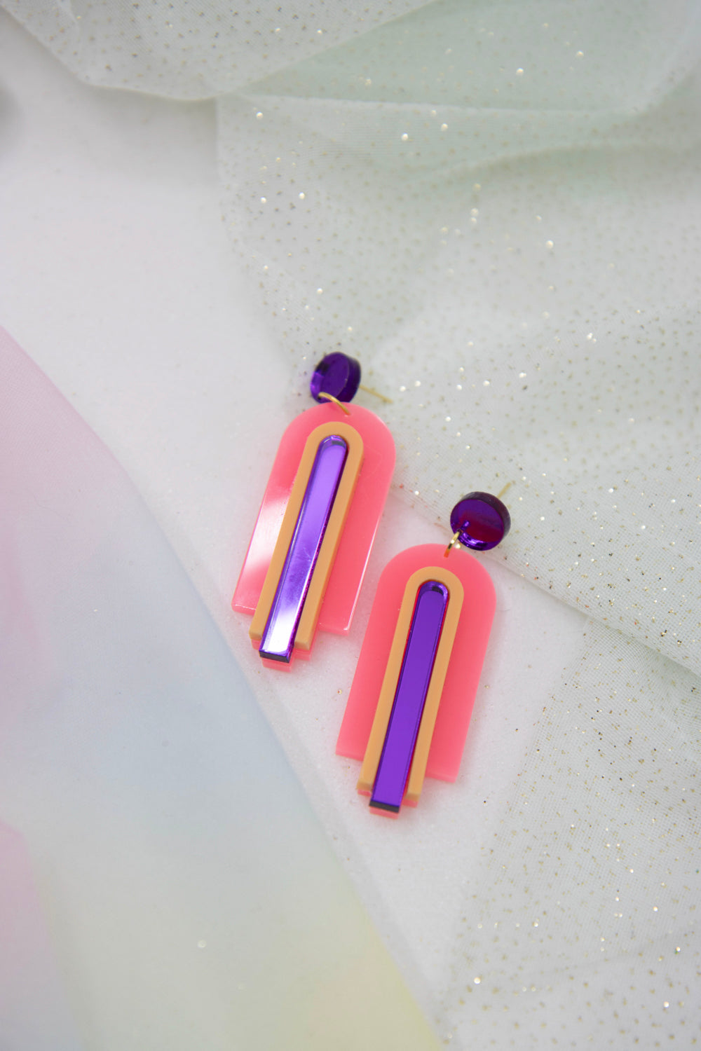 Geometrische statement Ohrstecker Leuchtend, frisch "GINA" – Neon Pink