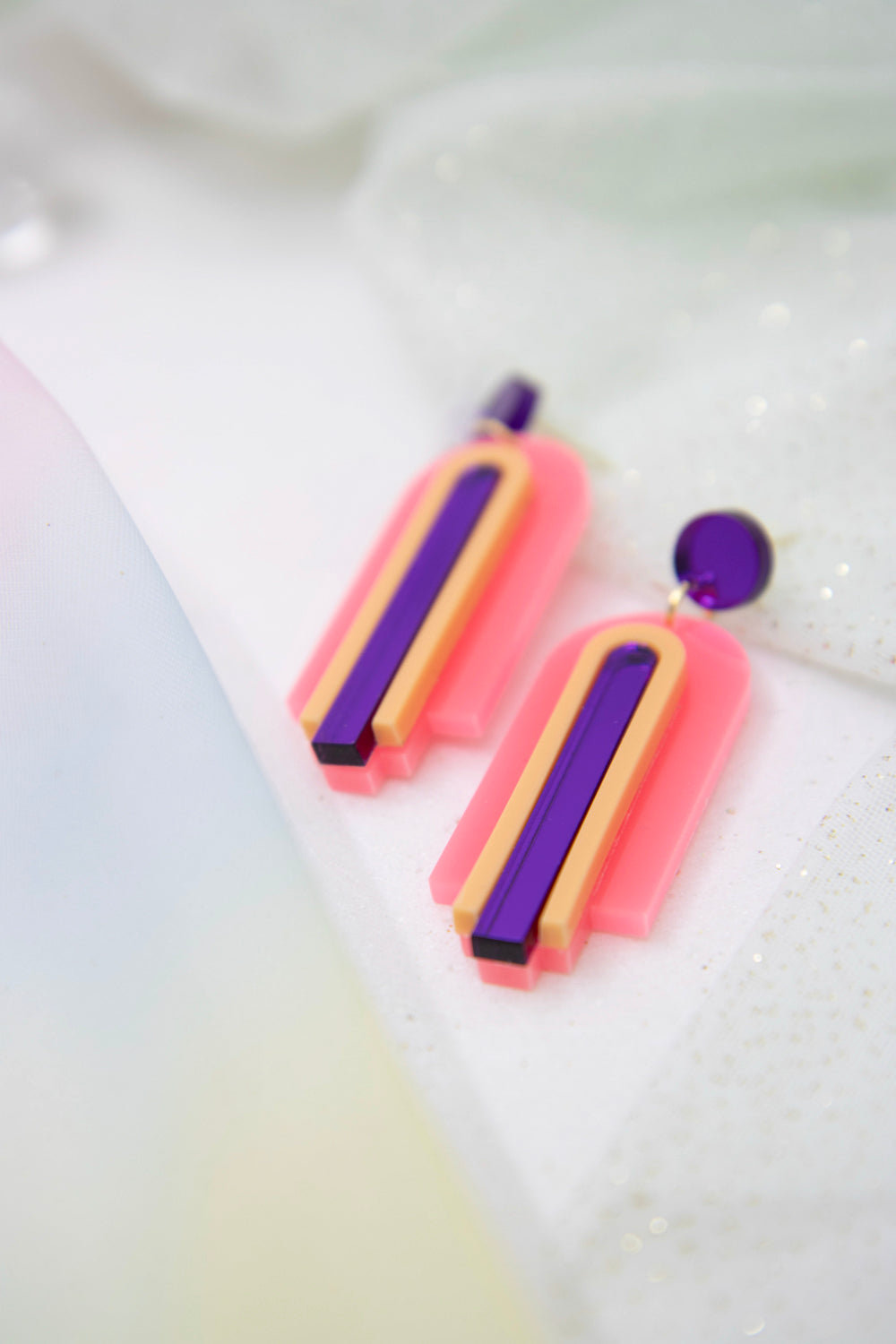 Geometrische statement Ohrstecker Leuchtend, frisch "GINA" – Neon Pink