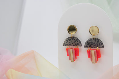 EMPIRE – geometrische Art-Déco Ohrringe Leopard Neon rot