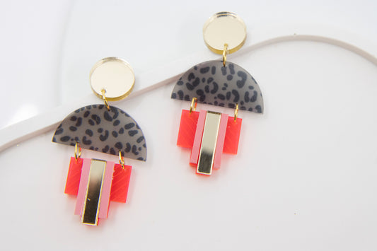 EMPIRE – geometrische Art-Déco Ohrringe Leopard Neon rot