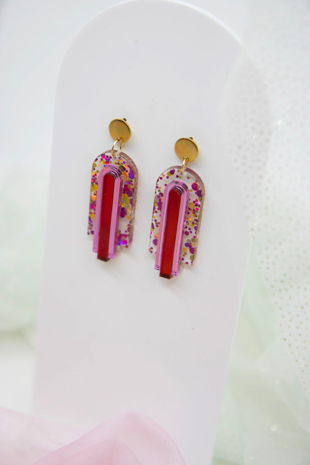 Geometrische statement Ohrstecker in Fruchtigen Farben "GINA" – Glitter Pink